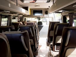 bus photo https://rest.gobus.online/static/terminal/buses/108/108_0.jpg